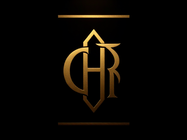 Logo symbole rectangle vertical doré, symbole, lettres CHR entrelacées dans un symbole élégant sur fond noir